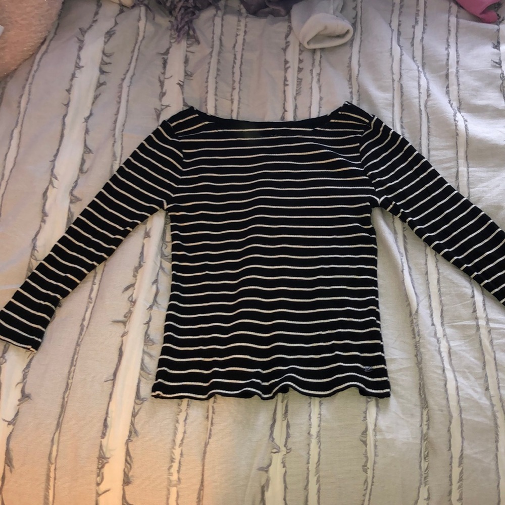 3 quarter sleeve slightly cropped